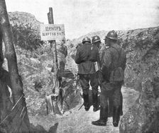 Les russes en France; Dans les tranchees russes sur le front de Champagne 1916. Creator: Unknown