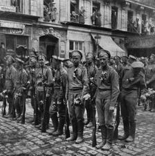 Les Russes en France; Types de soldats des regiments du general Lohvitsky..., 1916. Creator: Jean Clair-Guyot