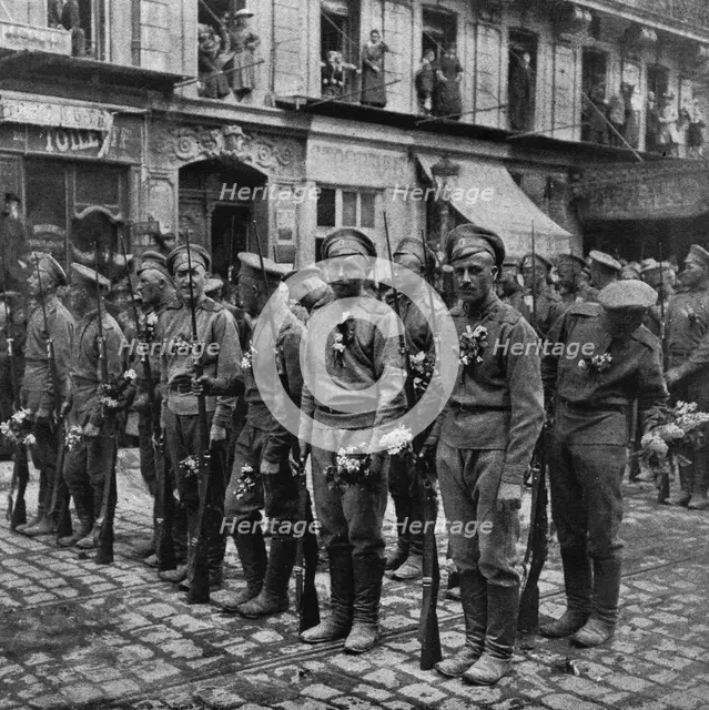 'Les Russes en France; Types de soldats des regiments du general Lohvitsky..., 1916. Creator: Jean Clair-Guyot.