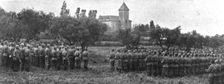 Les Russes en France; un service religieux, au camp Mirabeau, le lendemain du debarquement 1916. Creator: Unknown