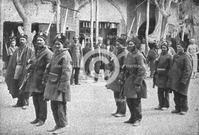 'Les Russes en perse et en armenie; Types de soldats reguliers persans: beaucoup..., 1916 (1924) Creator: Unknown.