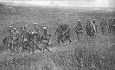 Les Succes Britanniques au Nord de la Somme; Prisonniers allemands blesses..., 1916 (1924) Creator: Unknown