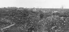 Les succès Britanniques, entre Arras et Lens; A travers la champ de bataille: l'emplacement...1917. Creator: Unknown