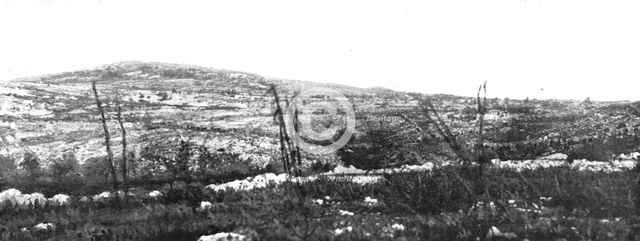 'Les succes Italiens du Carso; le Veliki Hriback, sur lequel le capitaine Gabriele..., 1916. Creator: Unknown.