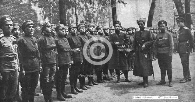 'Les Soubresauts de la Russie; Un bataillon feminin, cree et commande par Mme Botchkareva..., 1917. Creator: Unknown.