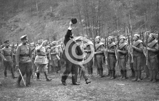 'Les Soubresauts de la Russie; Au retour d'un voyage de propagande en Russie, le ministre..., 1917. Creator: Unknown.