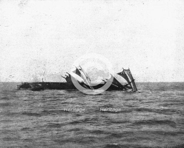 'Les sous-marins allemands a l'Oeuvre; Deux phases de l'agonie d'un voiler', 1918. Creator: Unknown.