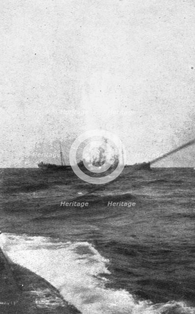 'Les sous-marins allemands a l'Oeuvre; Explosion d'une torpille', 1918. Creator: Unknown.