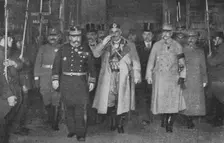 Les souverains de Montenegro a Lyon; la reine Milena, accompagnee par le prince...,1916. Creator: Unknown