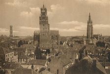 Les trois Tours (Beffroi, Cathédrale et Eglise Notre-Dame) c1928