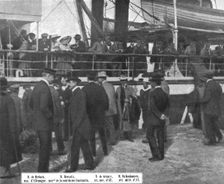 Les vepres Atheniennes; le depart des ministres ennemis d'Athenes : photographie..., 1916. Creator: Unknown