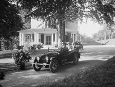 Leslie, Margeurite, and friends, in automobile, 1917 Aug. 18. Creator: Arnold Genthe