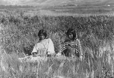 Little Plume's daughter, c1910. Creator: Edward Sheriff Curtis