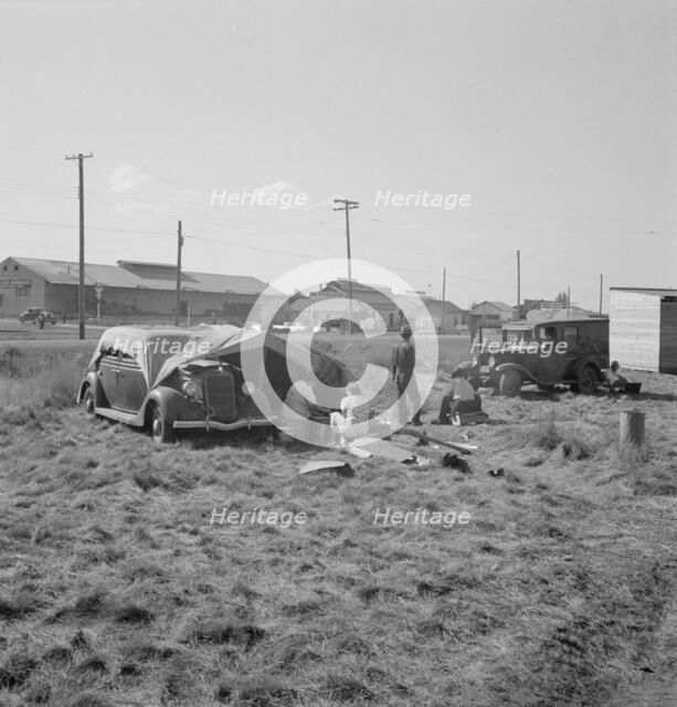 Living conditions for migrant potato pickers, Siskiyou County, California, 1939. Creator: Dorothea Lange.