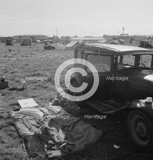 Living conditions for migrant potato pickers, Tulelake, Siskiyou County, California, 1939. Creator: Dorothea Lange.