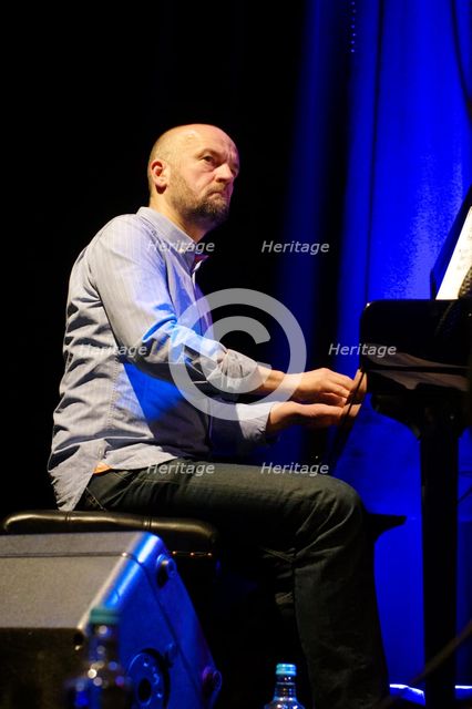 Liam Noble, Ropetackle Arts Centre, Shoreham, West Sussex, Jan 2016. Artist: Brian O'Connor.
