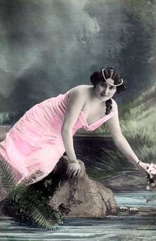 Liane de Vries, opera singer, early 20th century