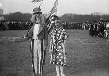 Liberty Loan Crowds, 1917. Creator: Harris & Ewing