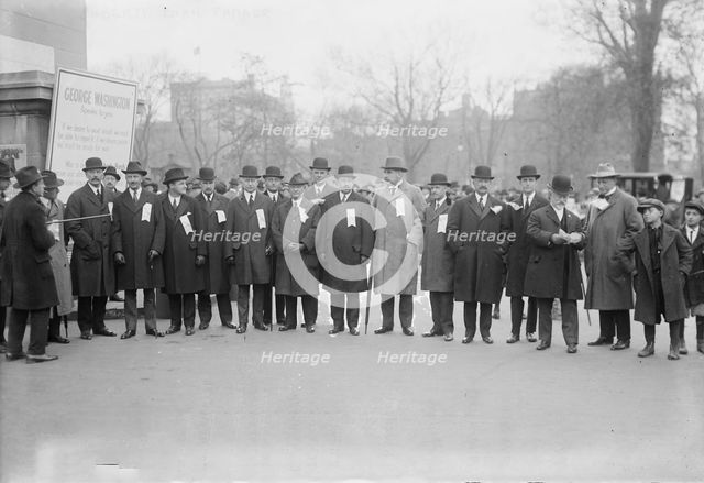 Liberty Loan parade, 25 Oct 1917. Creator: Bain News Service.