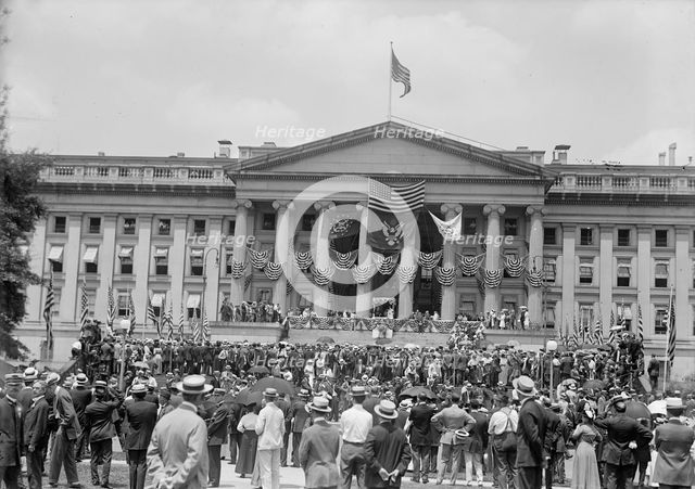 Liberty Loans, 1917. Creator: Harris & Ewing.
