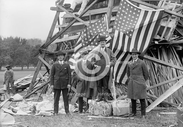 Liberty Loans - Bonfire, Melvin C. Hazen, Robert N. Harper, 1917. Creator: Harris & Ewing.