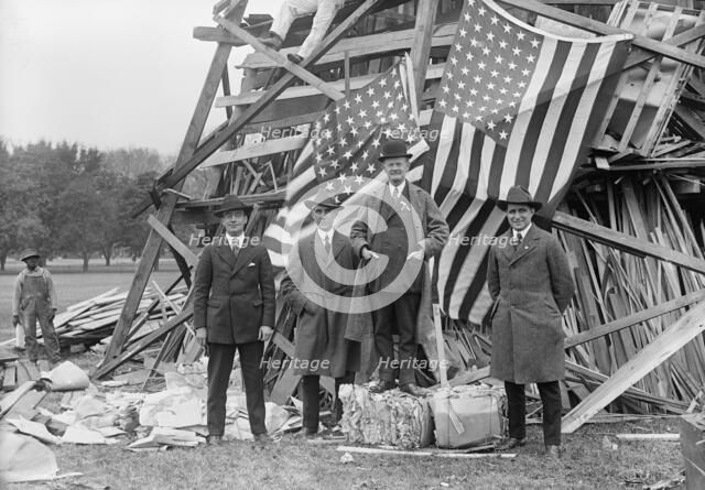 Liberty Loans - Bonfire, Melvin C. Hazen, Robert N. Harper, 1917. Creator: Harris & Ewing.