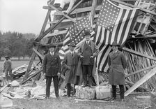 Liberty Loans - Bonfire, Melvin C. Hazen, Robert N. Harper, 1917. Creator: Harris & Ewing