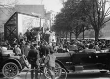 Liberty Loans - Liberty Bell, Replica, 1917. Creator: Harris & Ewing