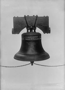 Liberty Loans - Liberty Bell, Replica, 1918. Creator: Harris & Ewing