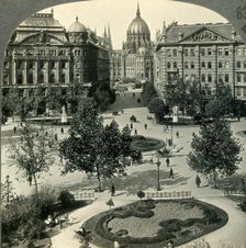 Liberty Square with Parliament House, Budapest, Hungary c1930s. Creator: Unknown