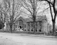 Library, Mount Holyoke College, Mass., between 1900 and 1910. Creator: William H. Jackson