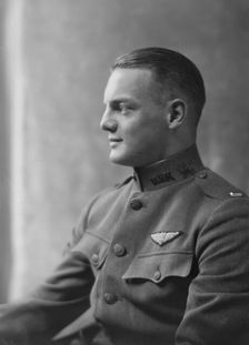 Lieutenant Allan, portrait photograph, 1918 Mar. Creator: Arnold Genthe