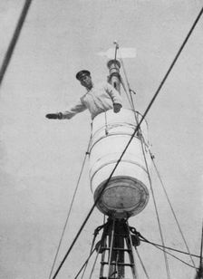 Lieutenant Evans in the Crow's Nest c1910–1913, (1913). Artist: Herbert Ponting