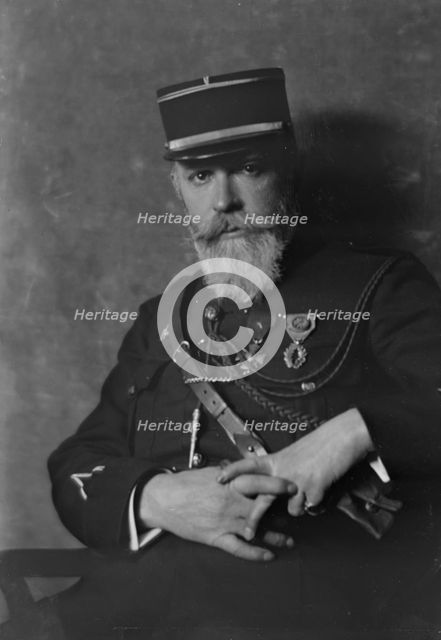 Lieutenant Farre, portrait photograph, 1918 Mar. 15. Creator: Arnold Genthe.