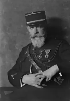 Lieutenant Farre, portrait photograph, 1918 Mar. 15. Creator: Arnold Genthe