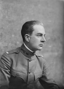 Lieutenant R.S. Warfield, portrait photograph, 1917 Dec. 3. Creator: Arnold Genthe