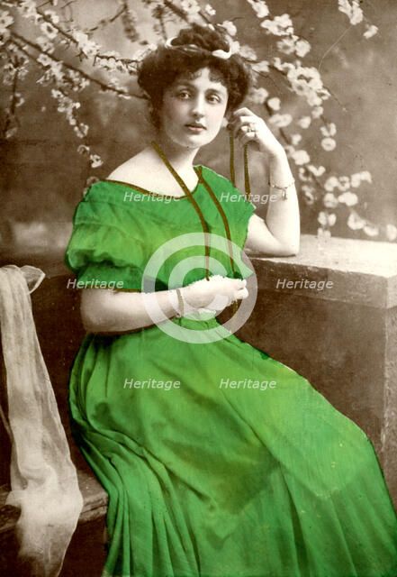 Lilian Braithwaite (1873-1948), English actress, 1907. Artist: Unknown