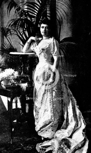 Lilian, Duchess of Marlborough, 1895. Creator: Russell & Sons.