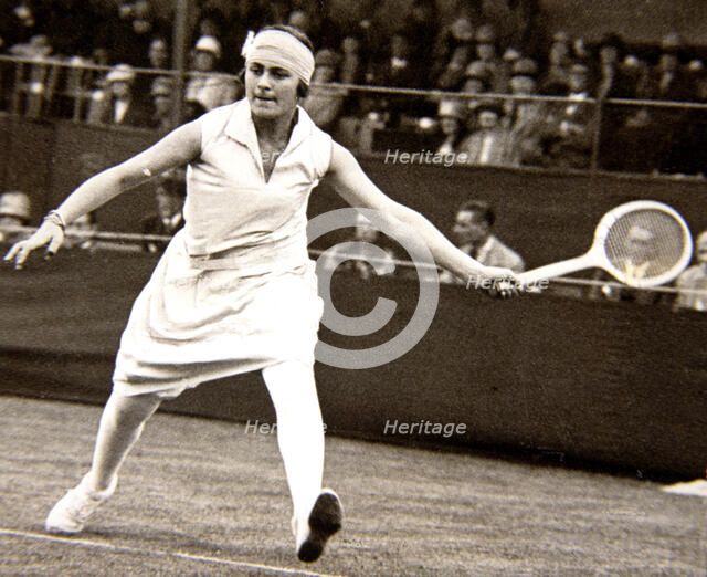Lily Alvarez (Maria Gonzalez Alvarez) (1905-1998), Spanish tennis player.