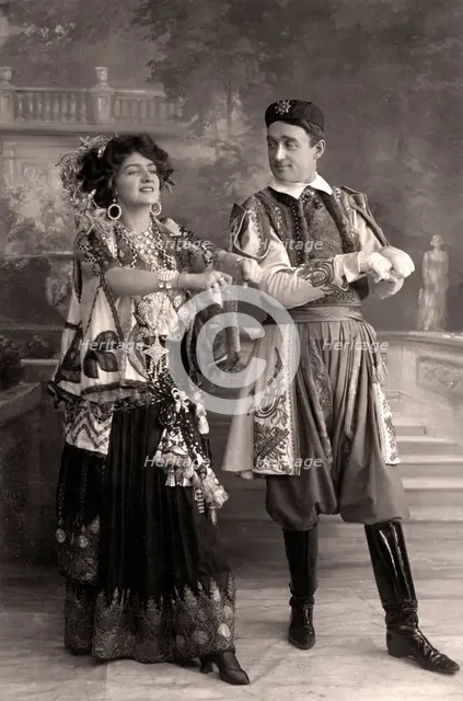 Lily Elsie and Joseph Coyne in The Merry Widow, 1908.Artist: Foulsham and Banfield
