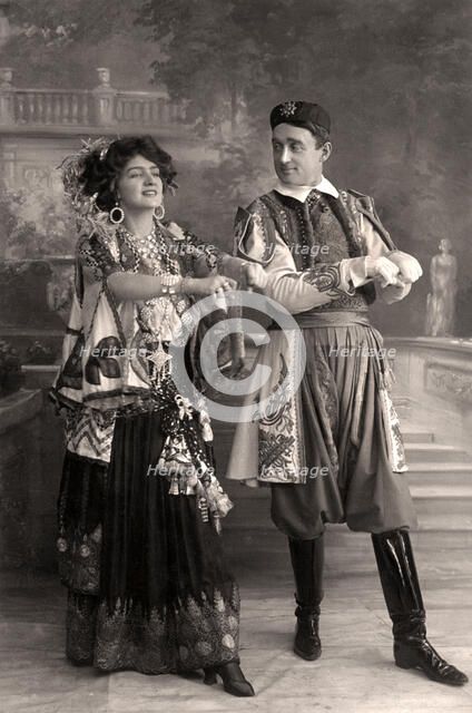 Lily Elsie and Joseph Coyne in The Merry Widow, 1908.Artist: Foulsham and Banfield