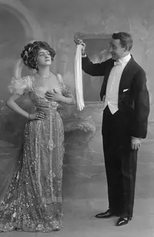 Lily Elsie and Joseph Coyne in The Merry Widow, c1907