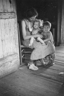Lily Rogers Fields and children. Hale County, Alabama, 1936. Creator: Walker Evans