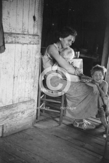 Lily Rogers Fields and children. Hale County, Alabama, 1936. Creator: Walker Evans.