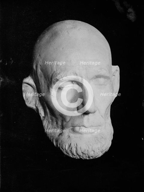 Lincoln Life Mask, between c1915 and c1920. Creator: Bain News Service.