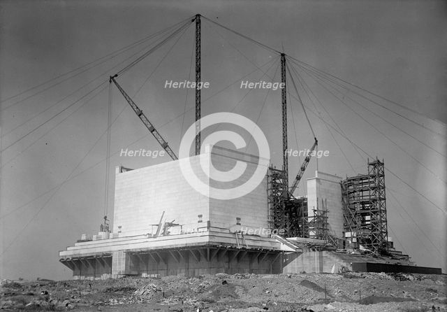 Lincoln Memorial - Under Construction, 1915. Creator: Harris & Ewing.