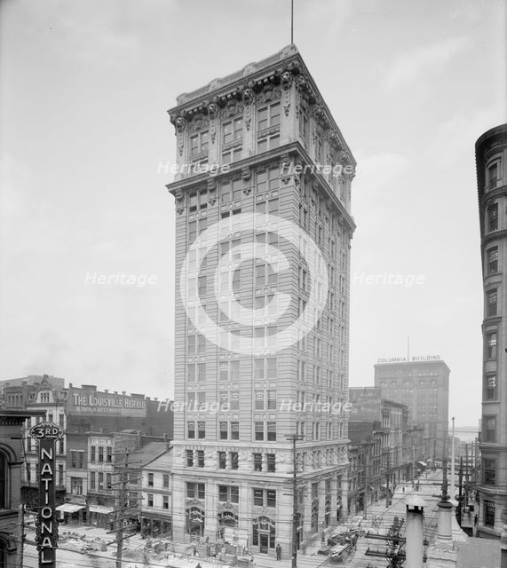 Lincoln Saving [sic] Bank, Louisville, Ky., between 1900 and 1910. Creator: Unknown.