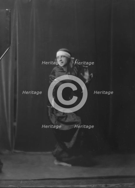 Lindahl, Isurn, Miss, 1916 Oct. 31. Creator: Arnold Genthe.