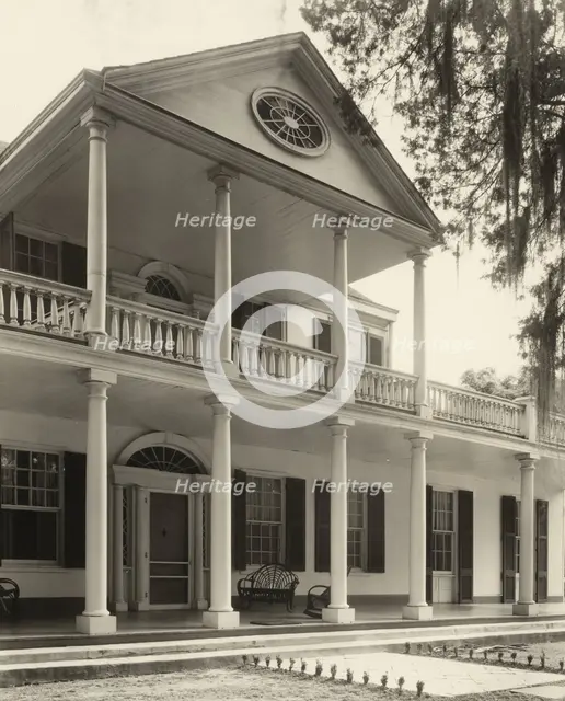 Linden, Natchez, Adams County, Mississippi, 1938. Creator: Frances Benjamin Johnston.