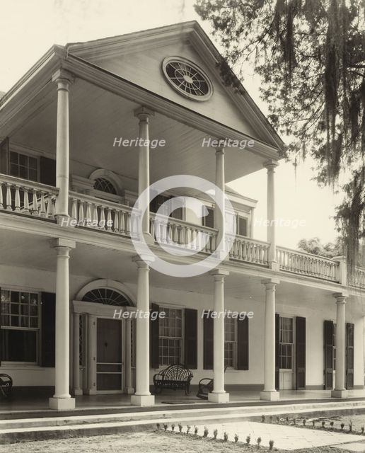 Linden, Natchez, Adams County, Mississippi, 1938. Creator: Frances Benjamin Johnston.